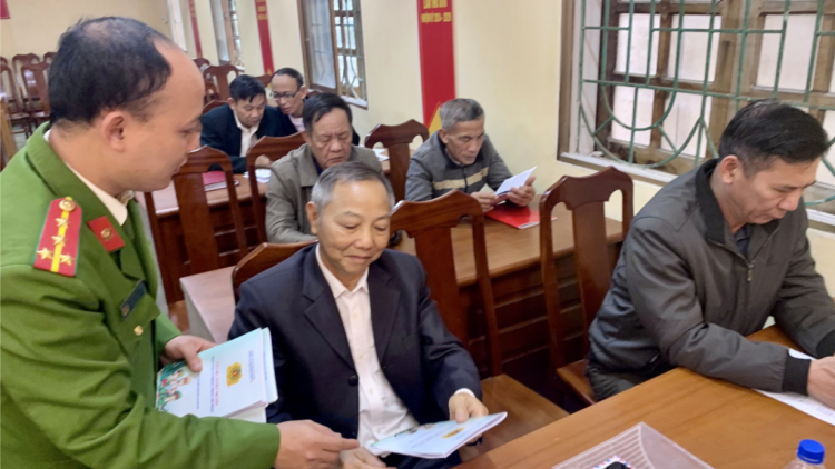 Yên Bái nâng cao nhận thức cho người dân, phòng lừa đảo qua mạng (08/05/2024)