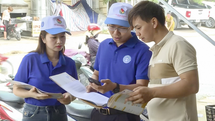 Điện Biên đẩy mạnh truyền thông để phát triển đối tượng tham gia BHXH, BHYT (26/6/2024)