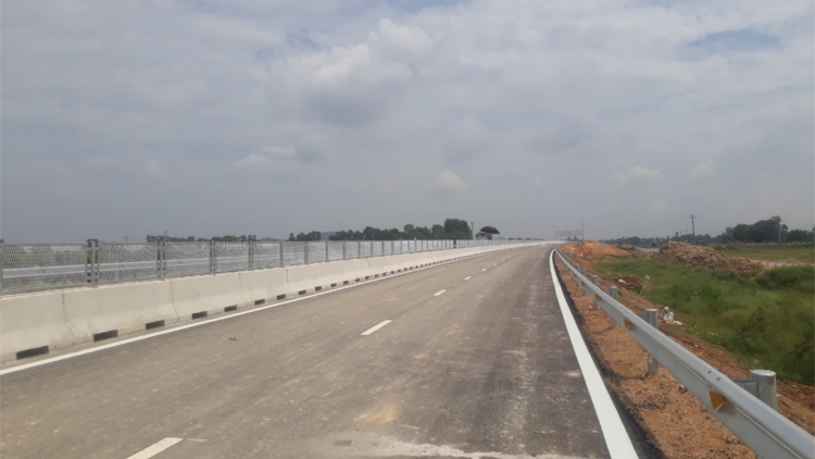 Dự án cao tốc Bắc Nam, đoạn Diễn Châu - Bãi Vọt gấp rút các hạng mục cuối cùng (17/6/2024)