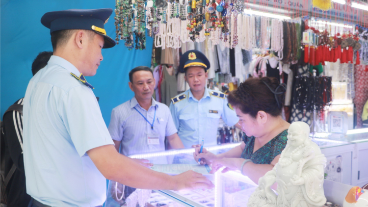 Đà Nẵng kiểm tra chất lượng sản phẩm, hàng hóa, dịch vụ phục vụ khách du lịch (17/6/2024)