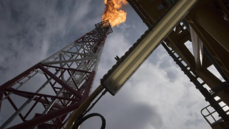 OPEC+ nỗ lực hỗ trợ giá dầu- nhất trí gia hạn cắt giảm sản lượng tới cuối năm 2025 (03/6/2024)