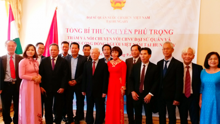 Kiều bào châu Âu bày tỏ niềm tiếc thương tới Tổng bí thư Nguyễn Phú Trọng (20/7/2024)