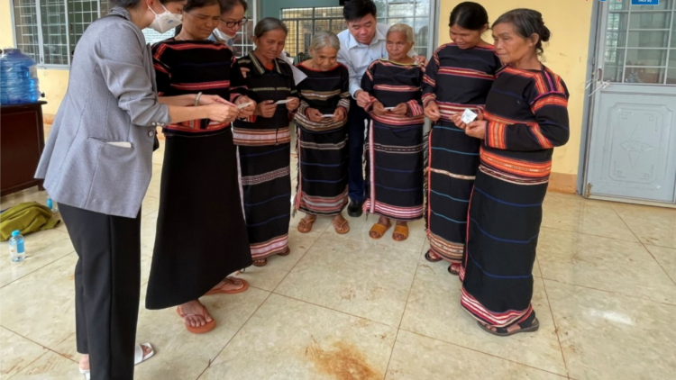 Gia Lai phấn đấu hơn 93% dân số tham gia bảo hiểm y tế vào cuối năm nay (30/7/2024)