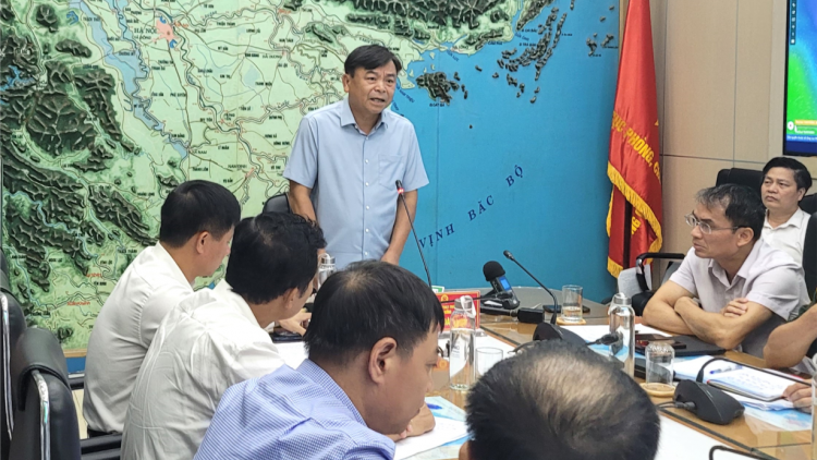 Không chủ quan trong ứng phó với áp thấp nhiệt đới và mưa lớn (15/7/2024)