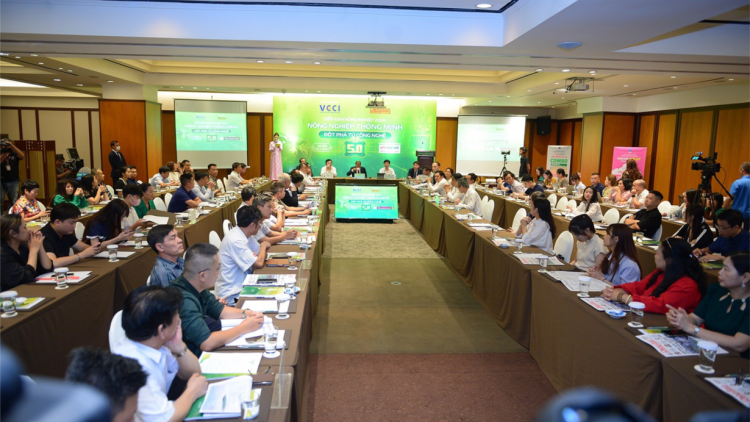 Đẩy mạnh việc ứng dụng công nghệ 5.0 vào nông nghiệp sản xuất hàng hoá (23/7/2024)