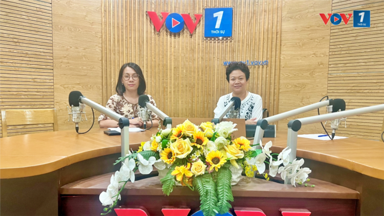Quy định mới về dạy thêm, học thêm: Nên "cấm" hay "quản"? (27/8/2024)