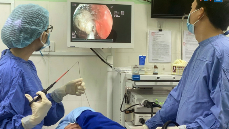 Quảng Nam thiếu hơn 1.000 viên chức ngành y tế, nhiều y bác sỹ bệnh viện công nghỉ việc (17/8/2024)