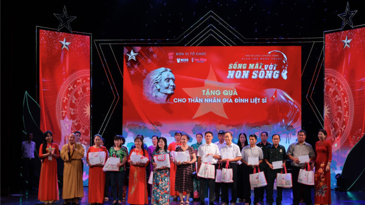 Chương trình giao lưu nghệ thuật “Sống mãi với non sông” (05/08/2024)