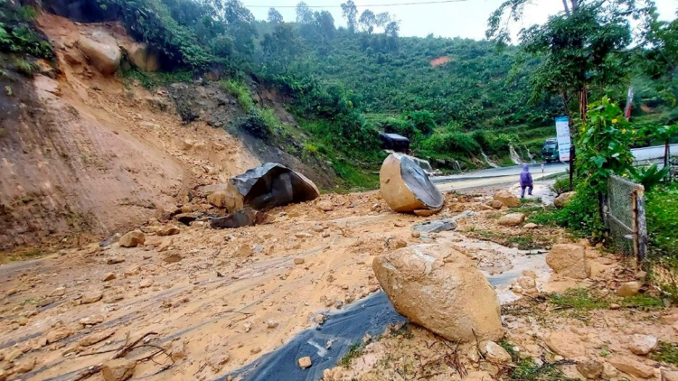 THỜI SỰ 12H TRƯA 25/8/2024: Mưa lớn tiếp tục gây ngập lụt và sạt lở, ách tắc nhiều tuyến giao thông tại các tỉnh miền núi phía Bắc