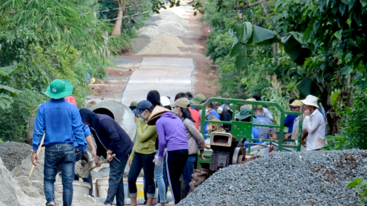 Người dân Đắk Lắk đóng góp hàng trăm tỷ đồng xây dựng nông thôn mới (16/8/2024)