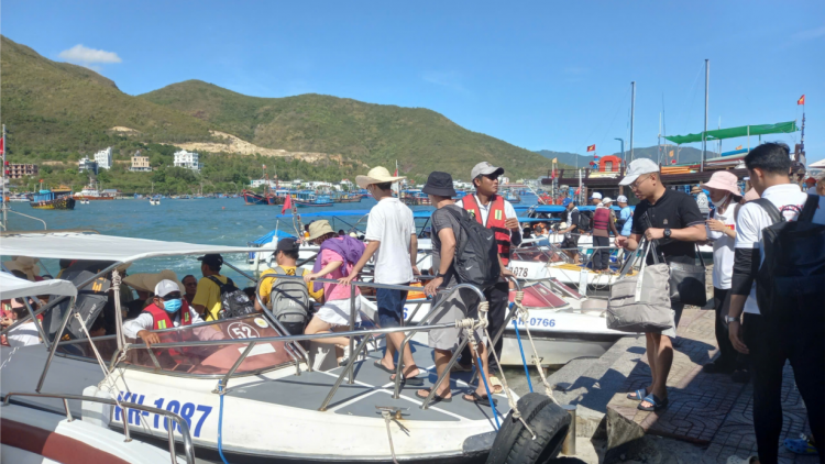 Khánh Hòa: Hơn 750 tỷ đồng doanh thu du lịch dịp Lễ 2/9 (03/09/2024)