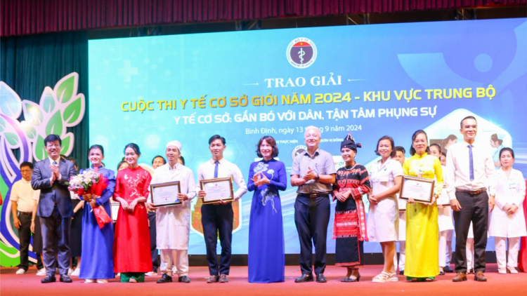 Tôn vinh đội ngũ y tế cơ sở qua cuộc thi “Y tế cơ sở giỏi năm 2024”  khu vực Trung Bộ (15/09/2024)