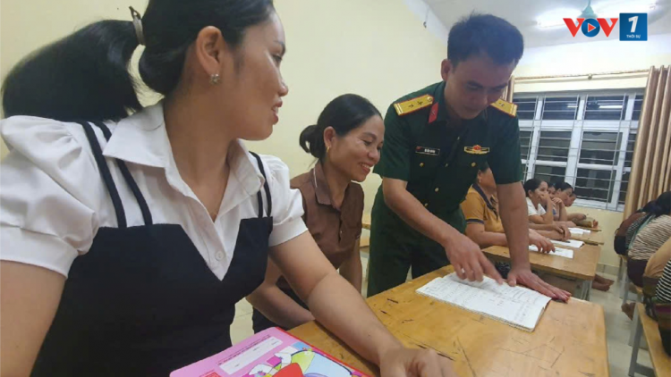 Lên biên giới xem bộ đội đi dạy “xóa mù” (25/9/2024)