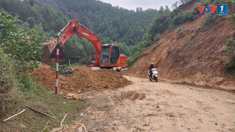 Hòa Bình cảnh báo về sạt lở nguy cơ mất an toàn giao thông (28/9/2024)