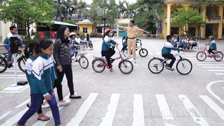 Bắc Ninh: Bảo đảm an toàn giao thông trong năm học 2024-2025 (30/08/2024)