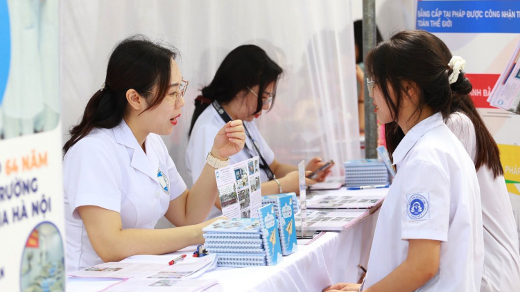 Xung quanh đề xuất điều chỉnh việc xét tuyển đại học bằng phương thức xét tuyển sớm (01/9/2024)