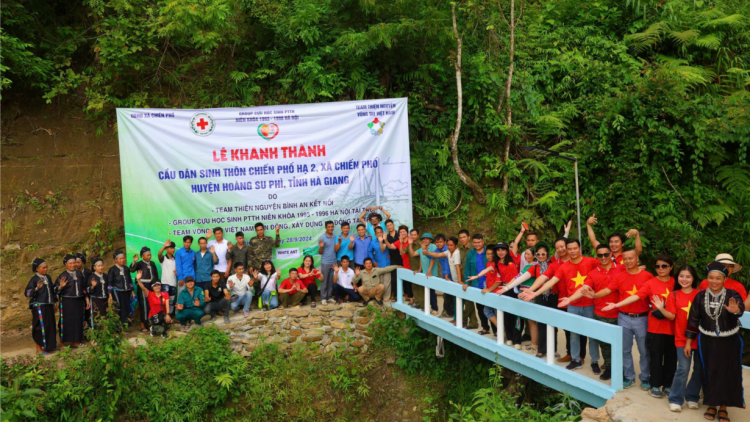 Đoàn thiện nguyện xây tặng cầu dân sinh cho người dân miền núi tỉnh Hà Giang (30/9/2024)