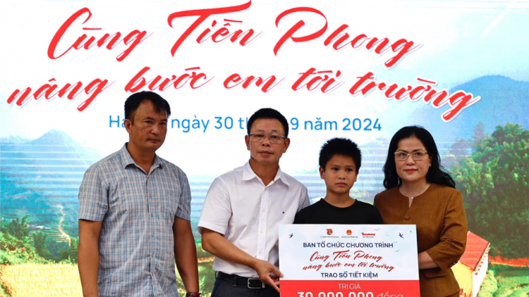 Phát động chương trình “Cùng Tiền Phong nâng bước em tới trường” (30/09/2024)