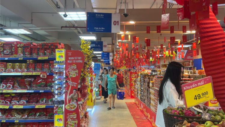 Sức mua Tết năm 2025 chậm, người dân ở TPHCM đang thắt chặt chi tiêu (11/12/2025)