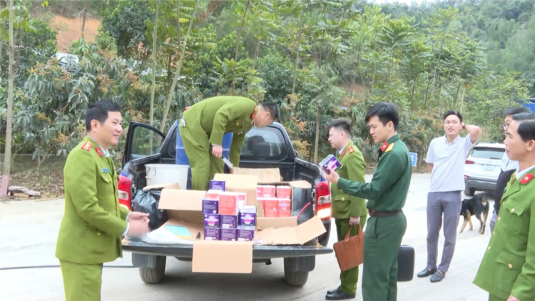 Tăng cường kiểm tra, ngăn chặn hoạt động mua bán, vận chuyển pháo nổ (03/1/2025)