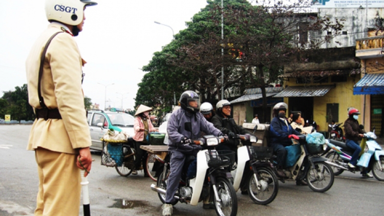 Thời sự chiều ngày 27/12/2014: Đẩy mạnh ứng dụng khoa học công nghệ vào công tác quản lý, đảm bảo trật tự an toàn giao thông.