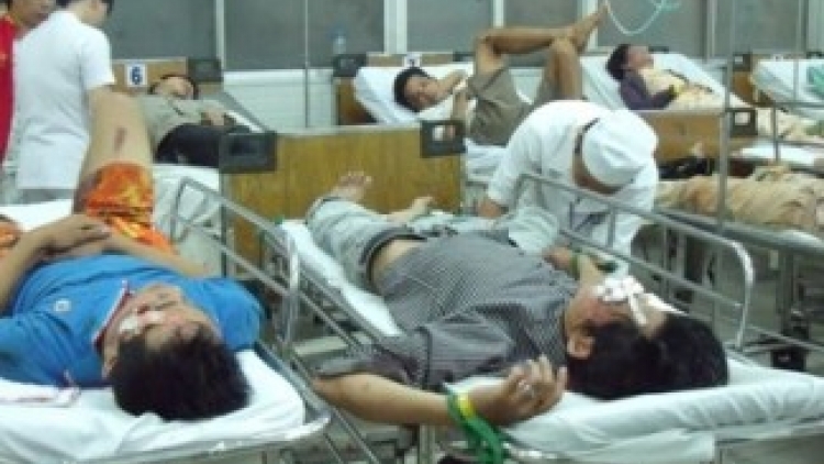 Làm gì để giảm số người nhập viên trong dịp Tết vì đánh nhau và tai nạn giao thông. (17/02/2016)