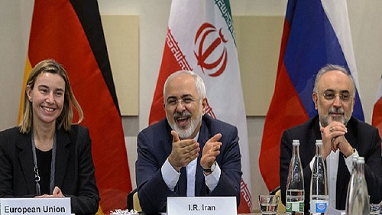Phương Tây dỡ bỏ trừng phạt Iran và những điều được mất (19/1/2016)