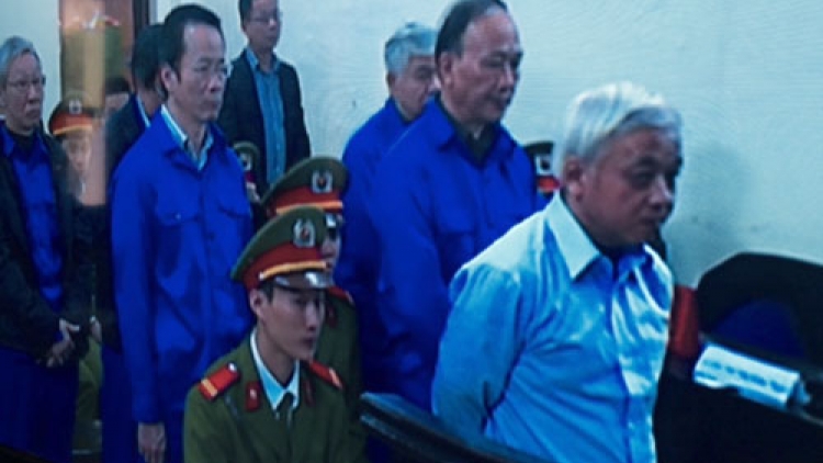 Thời sự chiều ngày 15/12/2014: Hội đồng xét xử Tòa án nhân dân Tối cao giữ nguyên hình phạt với bị cáo Nguyễn Đức Kiên và bốn cựu lãnh đạo Ngân hàng ACB