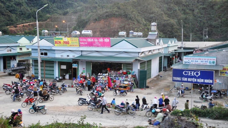 Tết no ấm trên bản tái định cư Nậm Nhùn (14/02/2016)