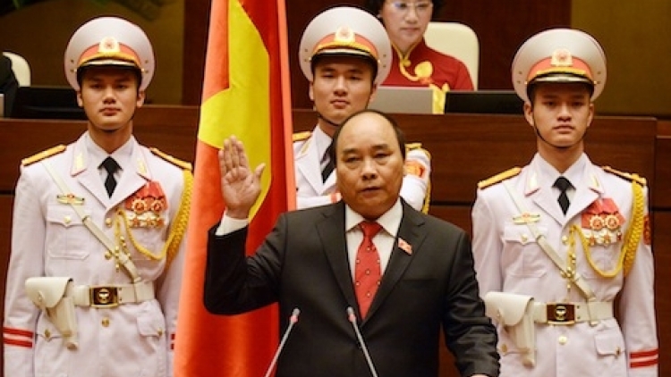 Sáng nay, Quốc hội chính thức bầu ông Nguyễn Xuân Phúc giữ chức Thủ tướng Chính phủ. (Thời sự trưa 07/4/2016)