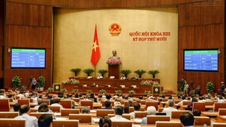 Chủ tịch Quốc hội, Chủ tịch nước, Thủ tướng Chính phủ và Chánh án Tòa án nhân dân tối cao phải tuyên thệ nhậm chức trước Quốc hội. (Thời sự đêm 18/12/2015)