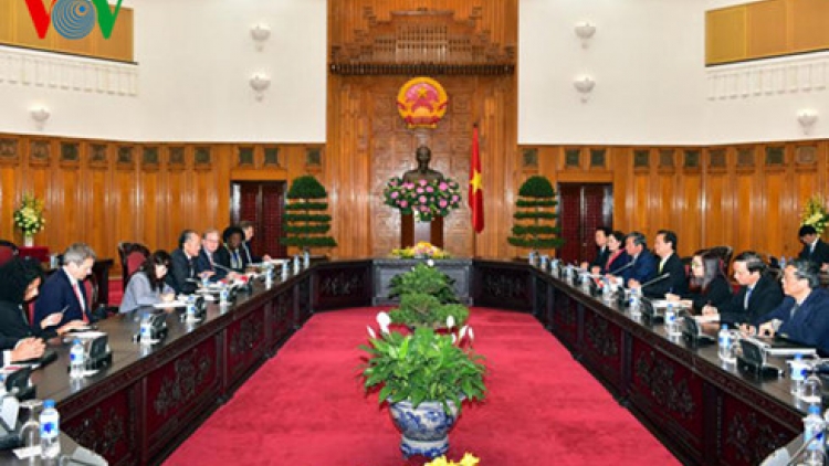Tiếp Chủ tịch Ngân hàng Thế giới  Jim Yong Kim, Tổng Bí thư Nguyễn Phú Trọng và Thủ tướng Nguyễn Tấn Dũng mong muốn Việt Nam tiếp tục nhận được sự hợp tác, đồng hành của Ngân hàng thế giới trong thực hiện thành công các mục tiêu phát triển của mình. (Thời sự chiều 23/02/2016)