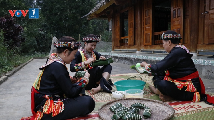Nét đẹp văn hóa trong phong tục đón Tết của người Dao đỏ ở Yên Bái