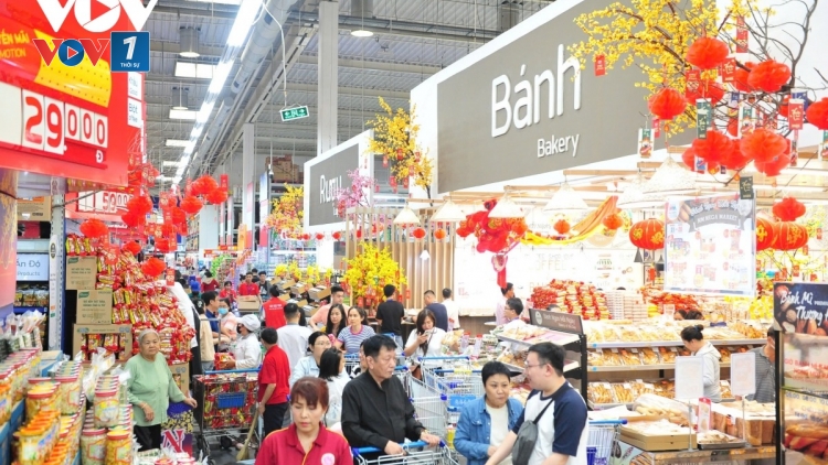 Sức mua tại các siêu thị và trung tâm thương mại tăng mạnh những ngày cận Tết