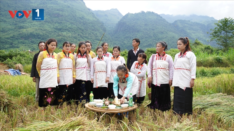 Xuân no ấm trên bản làng đồng bào Mảng ở Lai Châu 