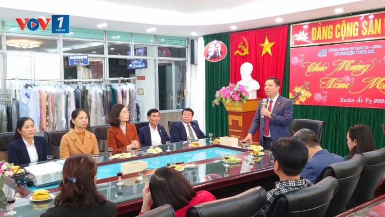 Đơn hàng tăng, doanh nghiệp dệt may lo thiếu lao động (11/02/2025)