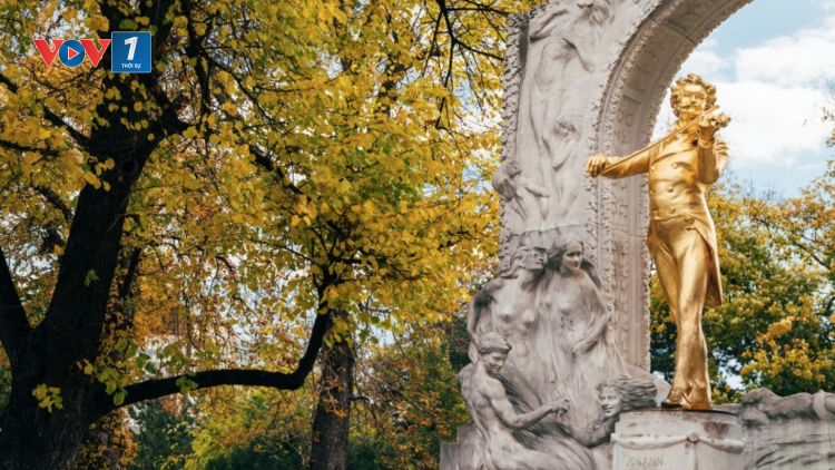 Vienna (Áo) kỷ niệm 200 năm ngày sinh nhà soạn nhạc thiên tài Johann Strauss