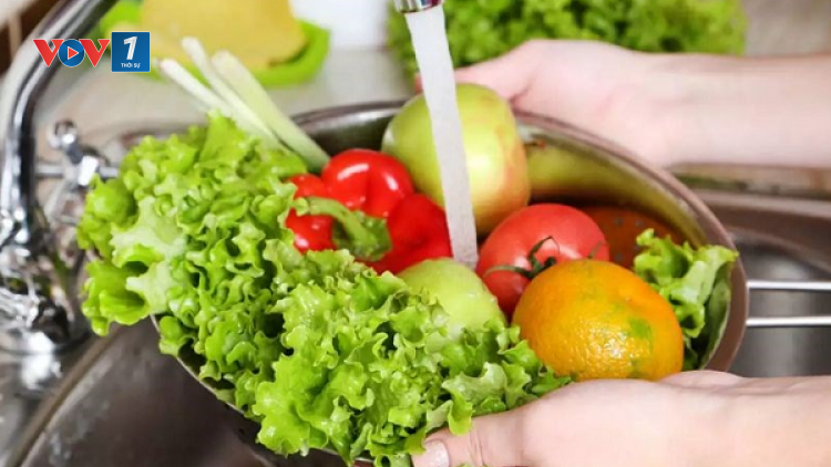 Bộ Y tế hướng dẫn cách rửa rau sạch, hạn chế nguy cơ gây ngộ độc thực phẩm (26/02/2025)