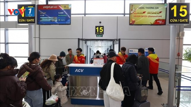 Sản lượng khách tăng cao, Cục Hàng không khuyến cáo hạn chế chậm, hủy chuyến