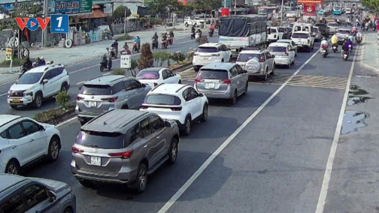 Xảy ra ùn tắc tại nhiều tuyến đường trọng điểm trong ngày cuối của kỳ nghỉ Tết