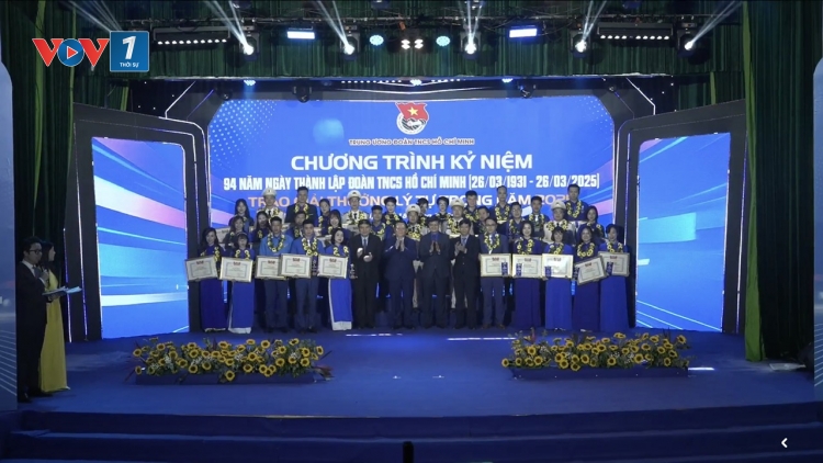 100 cán bộ đoàn tiêu biểu vinh dự nhận Giải thưởng Lý Tự Trọng năm 2025