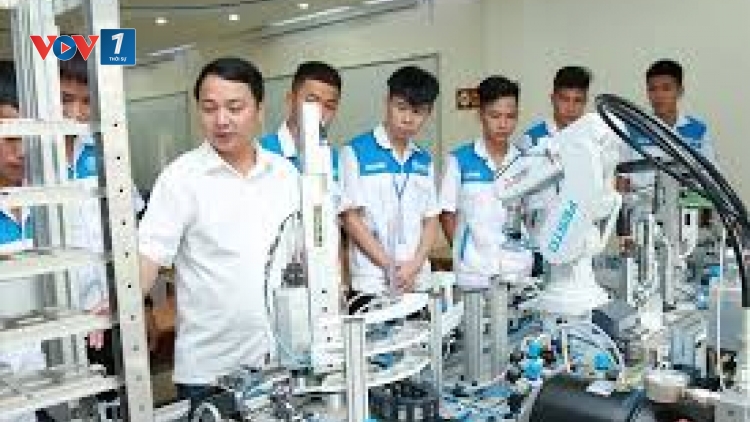 Phát triển nguồn nhân lực đê thực hiện hiệu quả Nghị quyết 57
