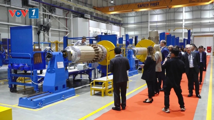 Quốc tế đánh giá: Việt Nam- “thỏi nam châm” hút FDI