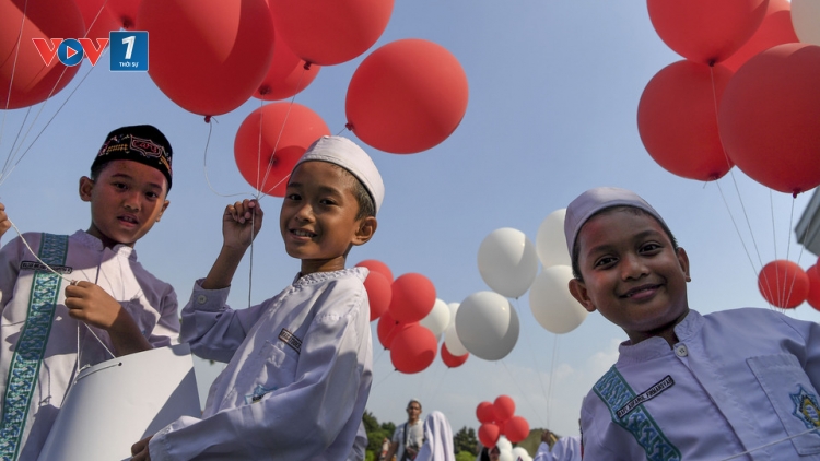 Người dân Indonesia chào đón tháng Ramadan với nhiều hoạt động khác nhau