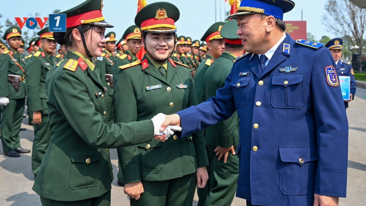 Tư lệnh Cảnh sát biển thăm, động viên lực lượng tham gia diễu binh, diễu hành