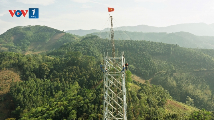 Đường dây 500kV Lào Cai - Vĩnh Yên: Chủ động thiết bị cho công trường - Quyết tâm về đích đúng hẹn!