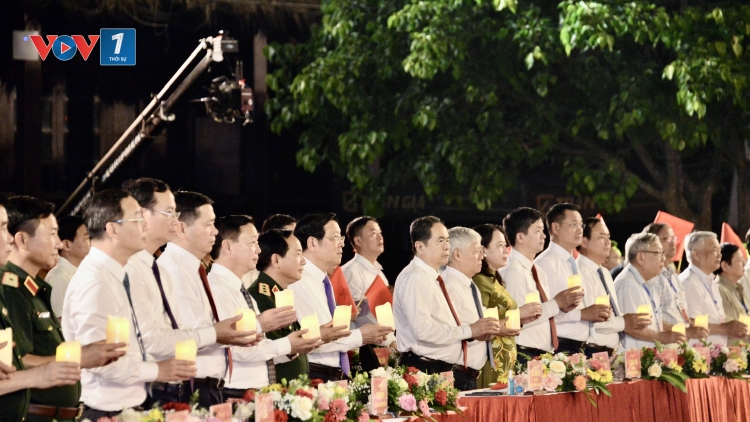 Chủ tịch Quốc hội dự cầu Truyền hình “Vang mãi khúc khải hoàn” tại Quảng Trị