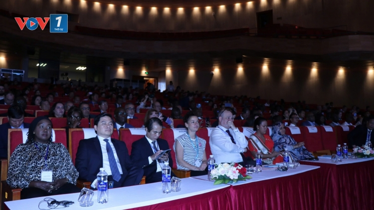 Hội nghị Thị trưởng nói tiếng Pháp 2025: Thúc đẩy hợp tác quốc tế vì phát triển bền vững