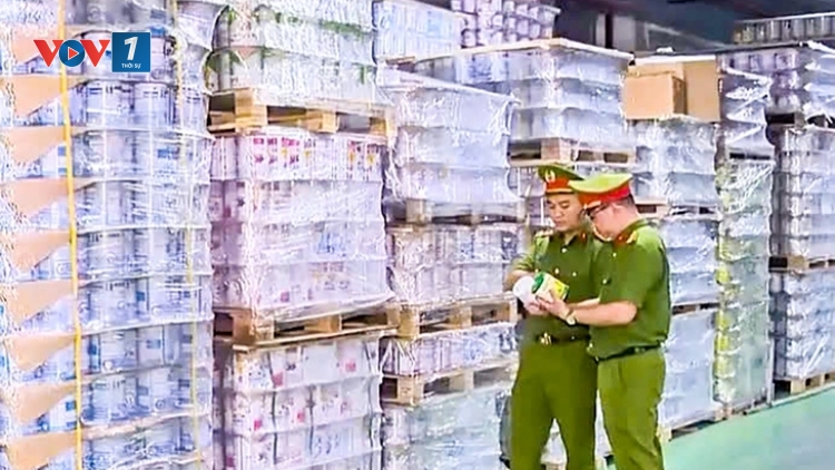 Vụ việc gần 600 loại sữa giả tuồn ra thị trường khiến người tiêu dùng hoang mang, lo lắng