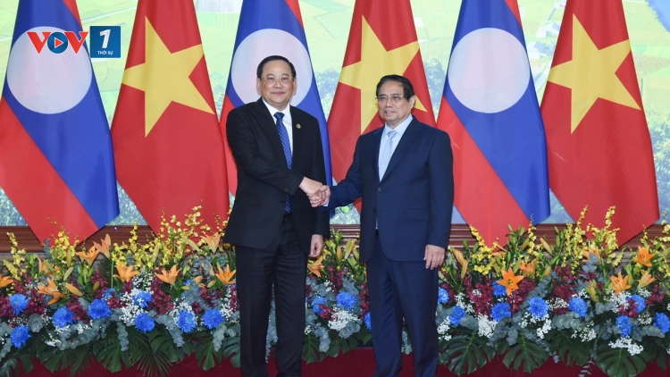 Thủ tướng Phạm Minh Chính gặp, làm việc với Thủ tướng Lào Sonexay Siphandone